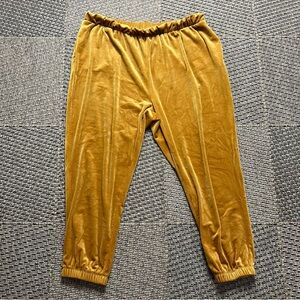 Old Navy Plus Size Velour Joggers 2X – Gold Cozy Lounge Sweatpants